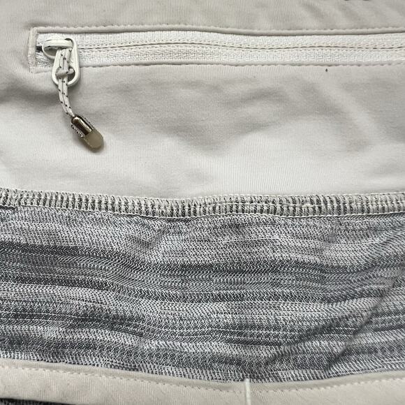 Lululemon Athletic Running Jogging Stripe Grey Off White Shorts Sz 4 Gym Fitness - Picture 4 of 7